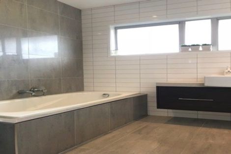 Photo of property in 3/260a Saint Heliers Bay Road, Saint Heliers, Auckland, 1071