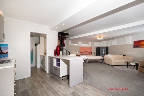 Photo of property in 67 Reynella Drive, Massey, Auckland, 0614