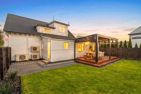 Photo of property in 16 Taylors Avenue, Bryndwr, Christchurch, 8052