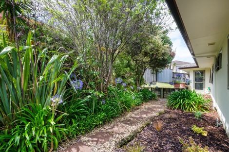 Photo of property in 22 Carnelian Court, Westgate, Auckland, 0614