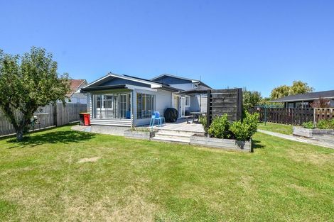 Photo of property in 10 Fairbrother Street, Carterton, 5713