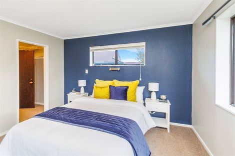 Photo of property in 100 John F Kennedy Drive, Milson, Palmerston North, 4414