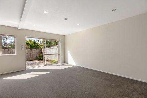 Photo of property in 6/45a Swanson Road, Henderson, Auckland, 0610