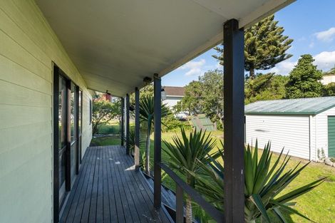 Photo of property in 45 Toi Street, Otaki Beach, Otaki, 5512