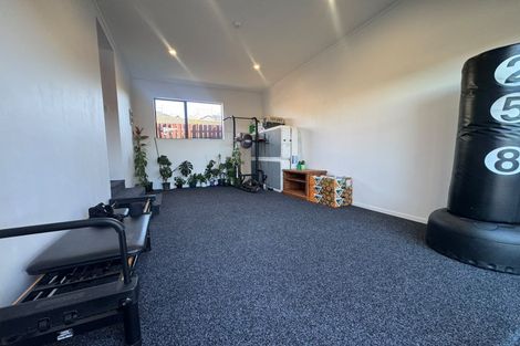 Photo of property in 2/21 White Heron Drive, Massey, Auckland, 0614