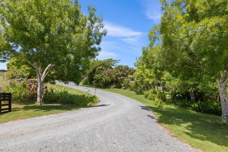 Photo of property in 306 Oneriri Road, Kaiwaka, 0573