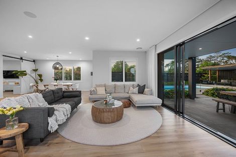 Photo of property in 92 Durey Road, Dairy Flat, Albany, 0792