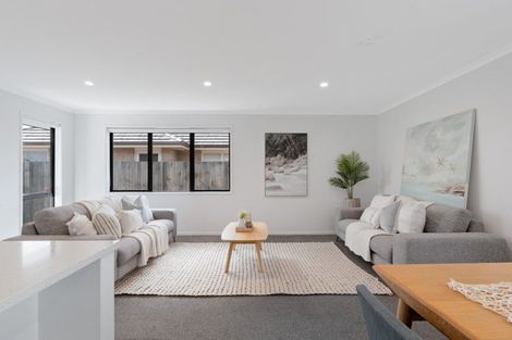 Photo of property in 5 Oka Street, Papamoa Beach, Papamoa, 3118