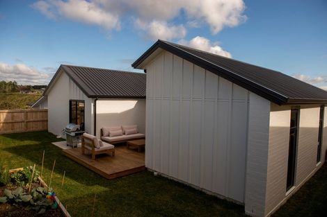 Photo of property in 18 Okataina Street, Pyes Pa, Tauranga, 3112