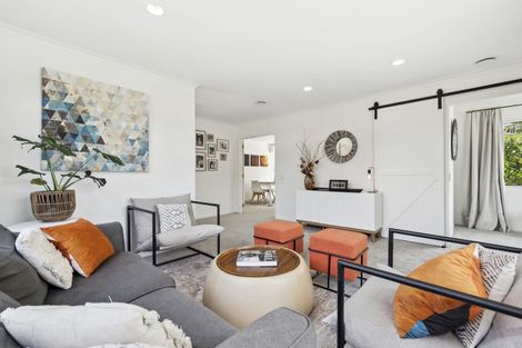 Photo of property in 23 Delmont Close, East Tamaki Heights, Auckland, 2016