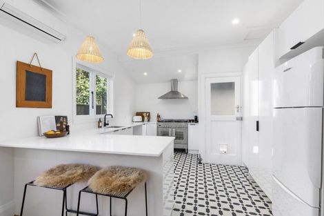 Photo of property in 5 Adams Terrace, Aro Valley, Wellington, 6021