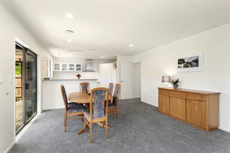 Photo of property in 10a Park Avenue, Tawa, Wellington, 5028