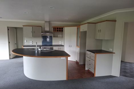 Photo of property in 24 Oaklands Drive, Cambridge, 3434