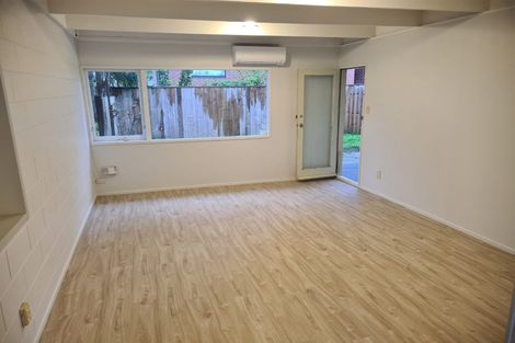 Photo of property in 7/5 Keeling Road, Henderson, Auckland, 0612