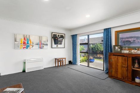 Photo of property in 15 Cunningham Place, Halswell, Christchurch, 8025