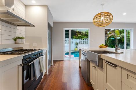 Photo of property in 1a Agathis Avenue, Mairangi Bay, Auckland, 0630