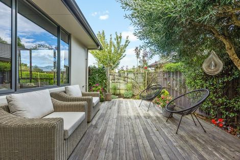 Photo of property in 7 Kirkpatrick Place, Havelock North, 4130