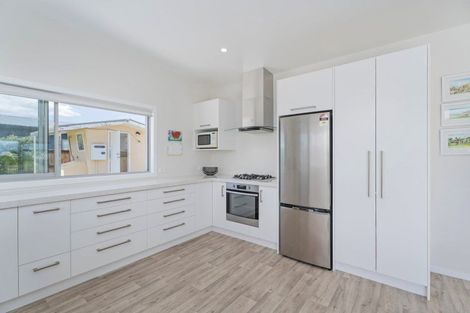 Photo of property in 107 Taupata Way, Matarangi, Whitianga, 3592