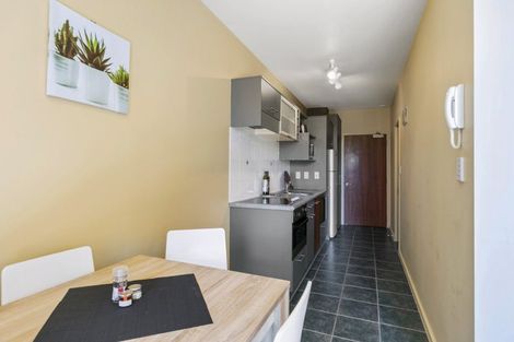 Photo of property in Atrium Towers, 6b/154 The Terrace, Wellington Central, Wellington, 6011