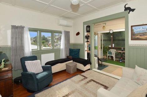 Photo of property in 2 Charles Street, Te Kamo, Whangarei, 0112