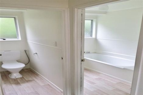 Photo of property in 344 Roscommon Road, Clendon Park, Auckland, 2103