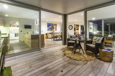 Photo of property in 21 Ocean View Road, Milford, Auckland, 0620