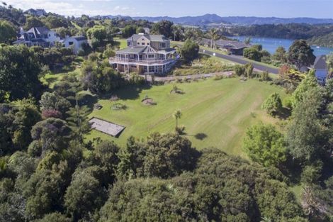 Photo of property in 6 Puriri Place, Sandspit, Warkworth, 0982