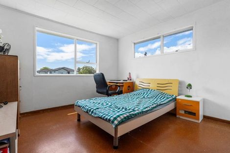 Photo of property in 12 Kereru Place, Half Moon Bay, Auckland, 2012