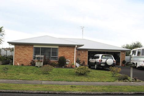 Photo of property in 24 Newfield Drive, Fairview Downs, Hamilton, 3214