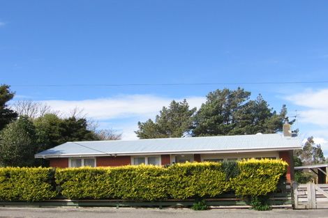 Photo of property in 14 Hickson Street, Featherston, 5710