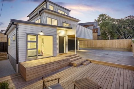 Photo of property in 9a Clematis Avenue, Murrays Bay, Auckland, 0630