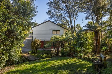 Photo of property in 3/39 Fairmount Road, Titirangi, Auckland, 0604