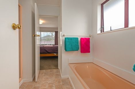 Photo of property in 37 Peppertree Glade, Kelvin Grove, Palmerston North, 4414