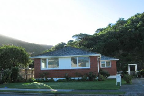 Photo of property in 110 Rangituhi Crescent, Takapuwahia, Porirua, 5022