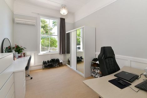 Photo of property in 1 Garfield Road, Helensville, 0800