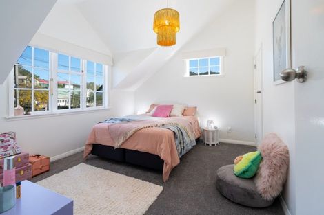 Photo of property in 374 Karori Road, Karori, Wellington, 6012