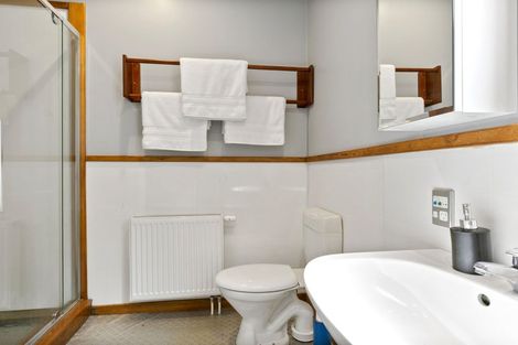 Photo of property in 32 Owhiro Bay Parade, Owhiro Bay, Wellington, 6023