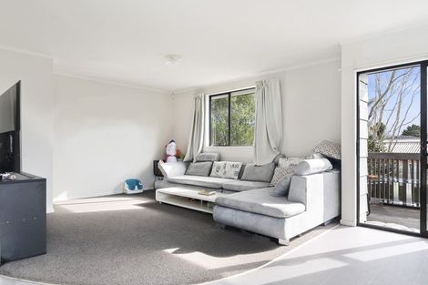 Photo of property in 1/57 Redcrest Avenue, Red Hill, Papakura, 2110