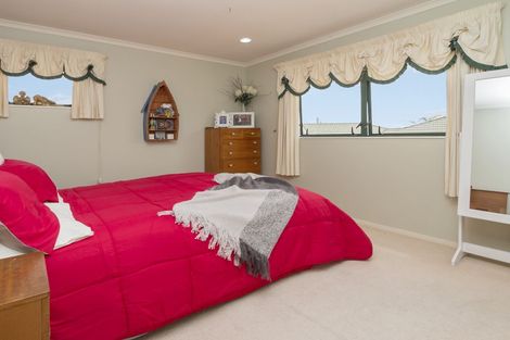 Photo of property in 30 Limerick Place, Dannemora, Auckland, 2016