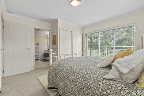 Photo of property in 1 Kensington Drive, Orewa, 0931