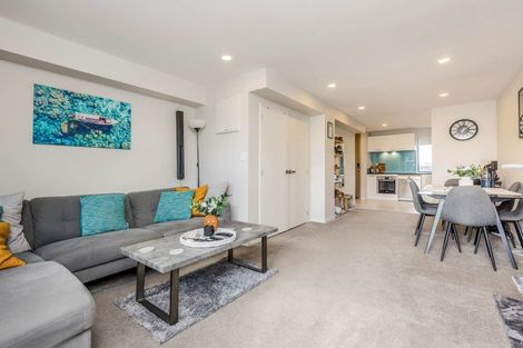 Photo of property in 83 Walsh Road, Papakura, 2110