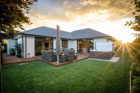 Photo of property in 13 Webber Street, Cambridge, 3434