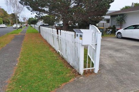 Photo of property in 21 Glennandrew Drive, Half Moon Bay, Auckland, 2012