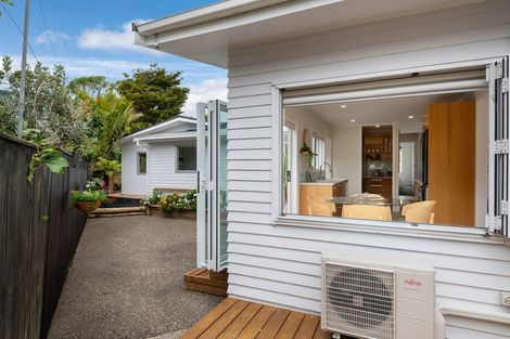 Photo of property in 43 Stredwick Drive, Torbay, Auckland, 0630