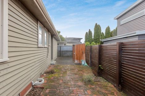 Photo of property in 16 Salisbury Avenue, Terrace End, Palmerston North, 4410