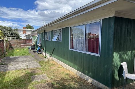 Photo of property in 1/59 Archibald Road, Kelston, Auckland, 0602