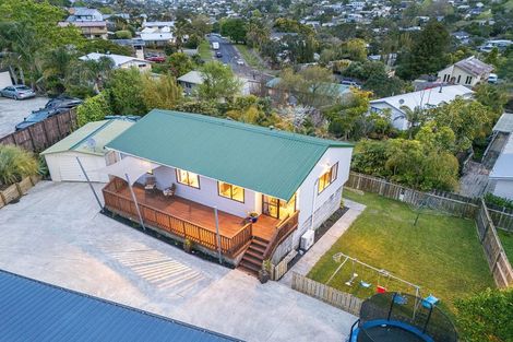 Photo of property in 36 Brian Crescent, Stanmore Bay, Whangaparaoa, 0932