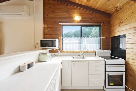 Photo of property in 2/391 West Coast Road, Glen Eden, Auckland, 0602