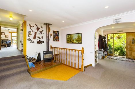 Photo of property in 4 Goodwin Place, Pinehaven, Upper Hutt, 5019