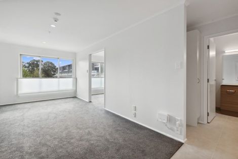 Photo of property in 30/9c Westward Ho, Glen Eden, Auckland, 0602